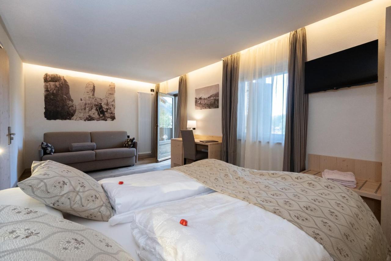 Hotel Canada Predazzo Esterno foto